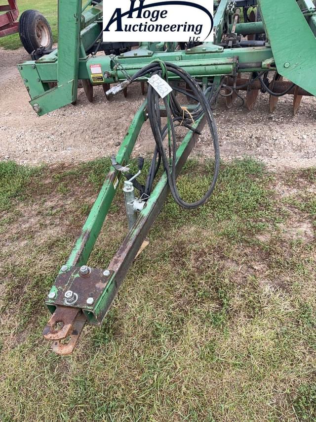 Image of John Deere 235 equipment image 1