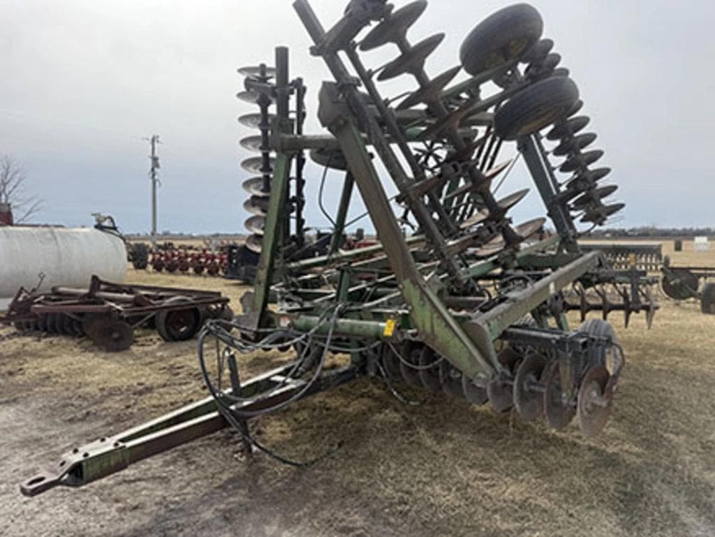 Image of John Deere 235 Primary image