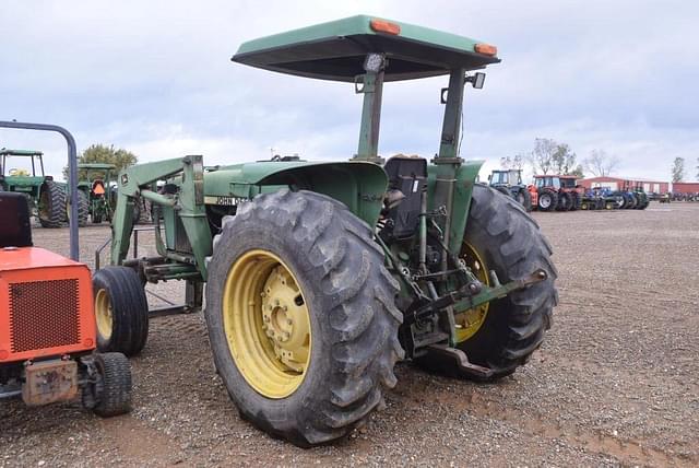 Image of John Deere 2350 equipment image 1