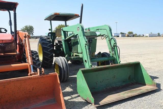 Image of John Deere 2350 equipment image 3