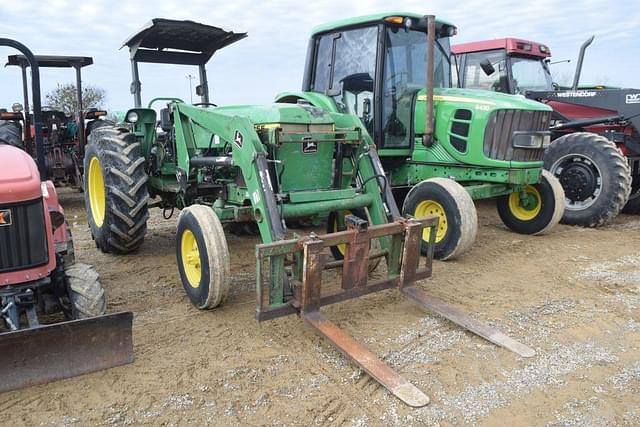 Image of John Deere 2355 equipment image 3