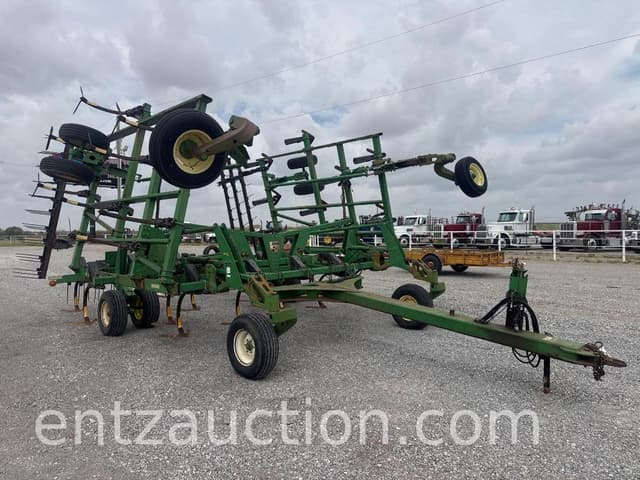 Image of John Deere 2400 equipment image 2
