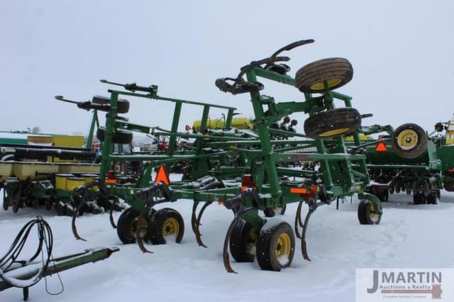 Image of John Deere 2410 equipment image 2