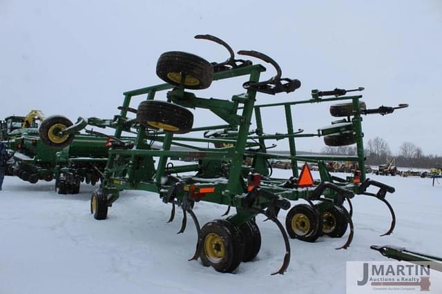 Image of John Deere 2410 equipment image 3