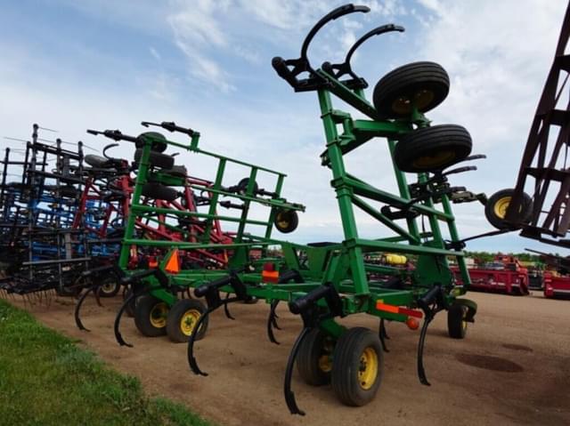 Image of John Deere 2410 equipment image 2