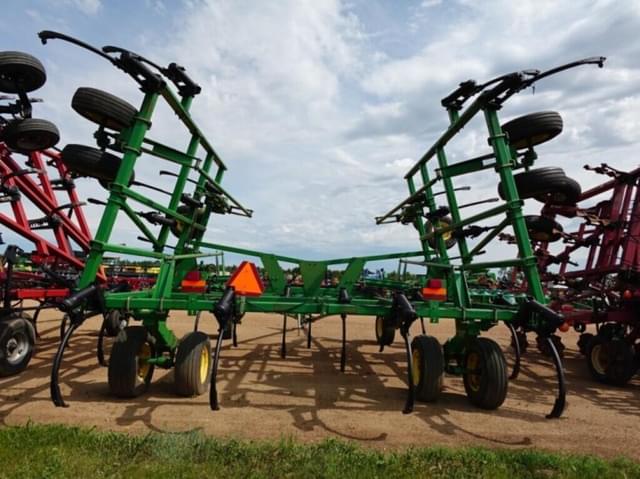 Image of John Deere 2410 equipment image 3