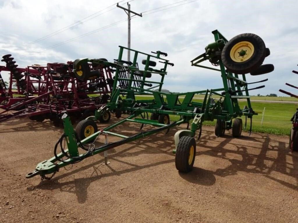 Image of John Deere 2410 Primary image