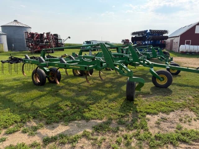 Image of John Deere 2410 equipment image 1