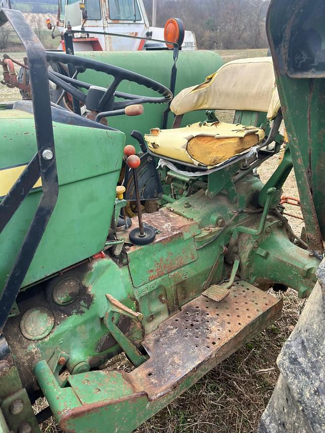 Image of John Deere 2440 equipment image 3