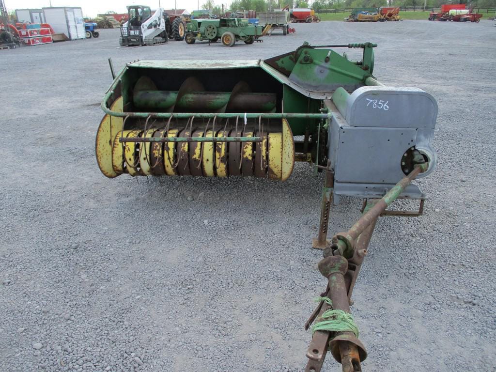 Main image John Deere 24T