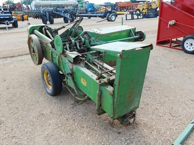 Image of John Deere 24T equipment image 3