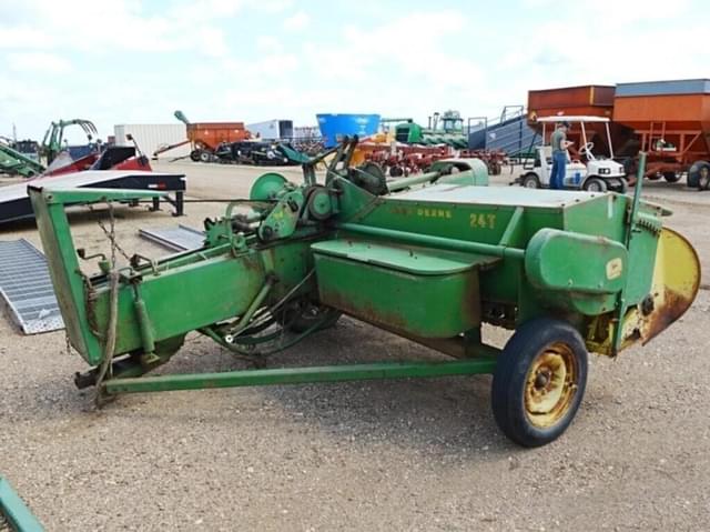 Image of John Deere 24T equipment image 2