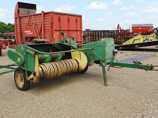 Image of John Deere 24T equipment image 1