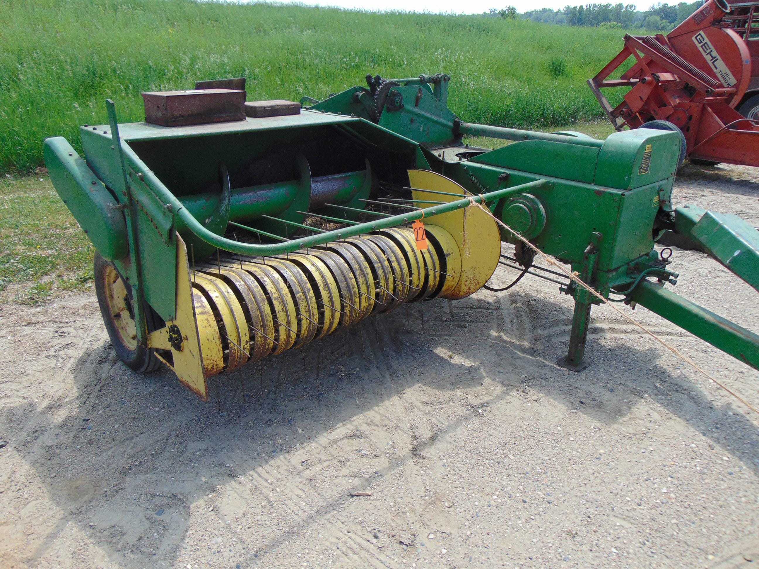 Main image John Deere 24T