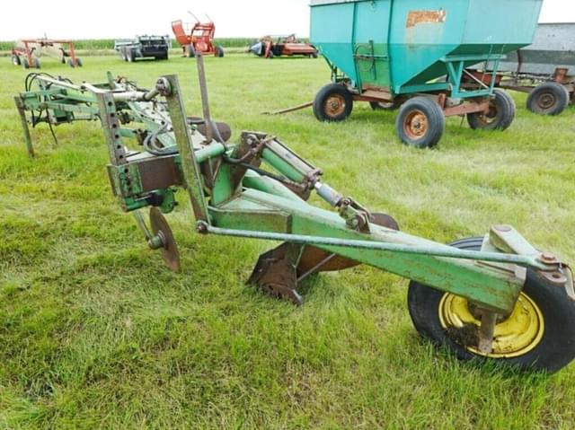 Image of John Deere 2500 equipment image 3