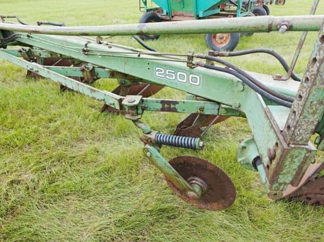 Image of John Deere 2500 equipment image 4