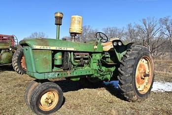 1966 John Deere 2510 Equipment Image0