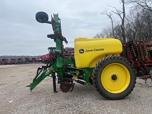 Main image John Deere 2510L 6