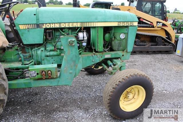 Image of John Deere 2555 equipment image 4