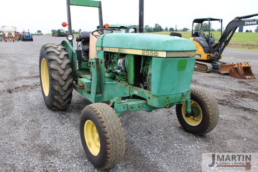 Image of John Deere 2555 Primary image