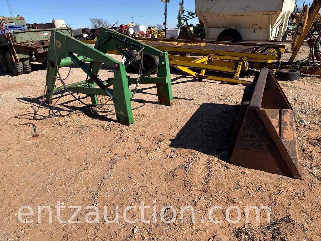 John Deere 260 Equipment Image0