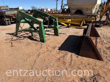 Main image John Deere 260