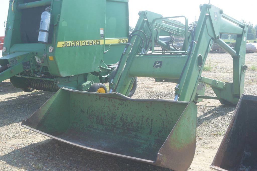 Image of John Deere 260 Image 1