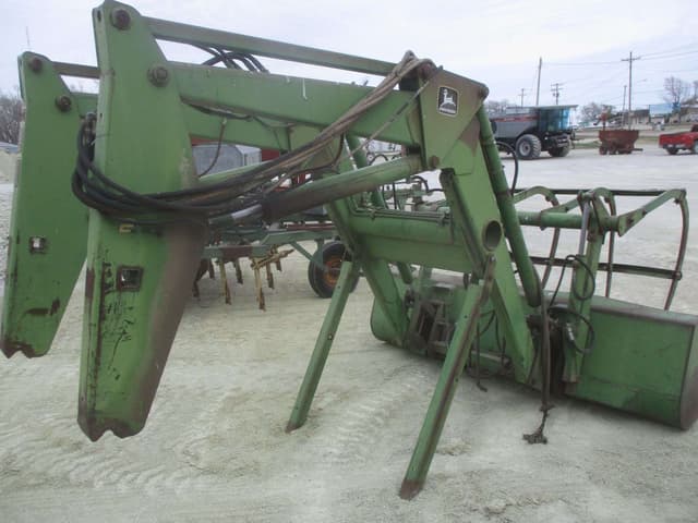 Image of John Deere 260 equipment image 4