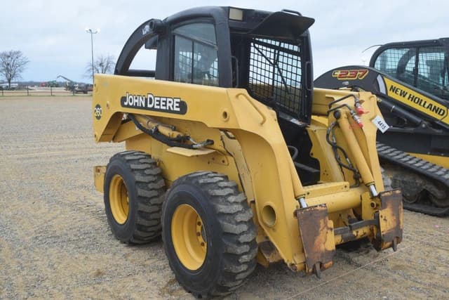 Image of John Deere 260 equipment image 3