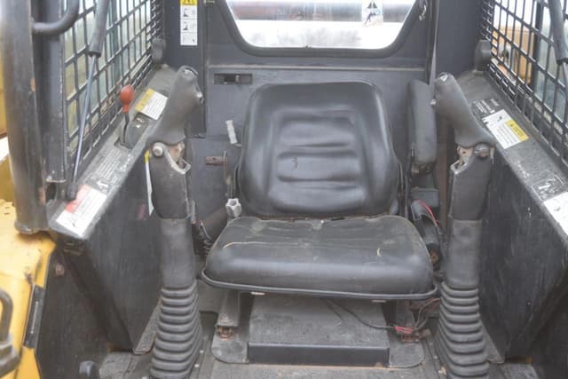 Image of John Deere 260 equipment image 4