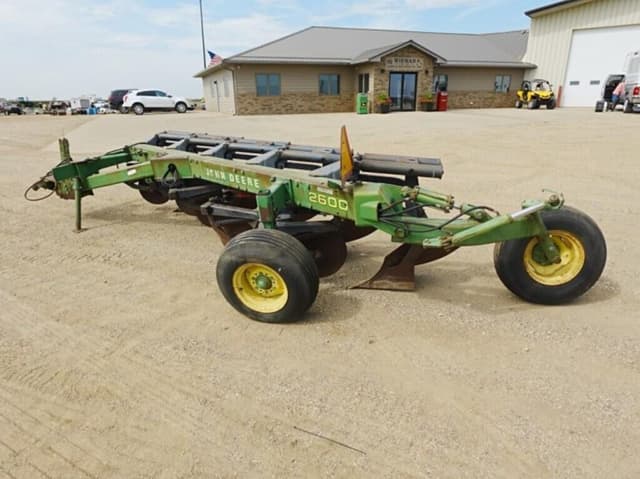Image of John Deere 2600 equipment image 3
