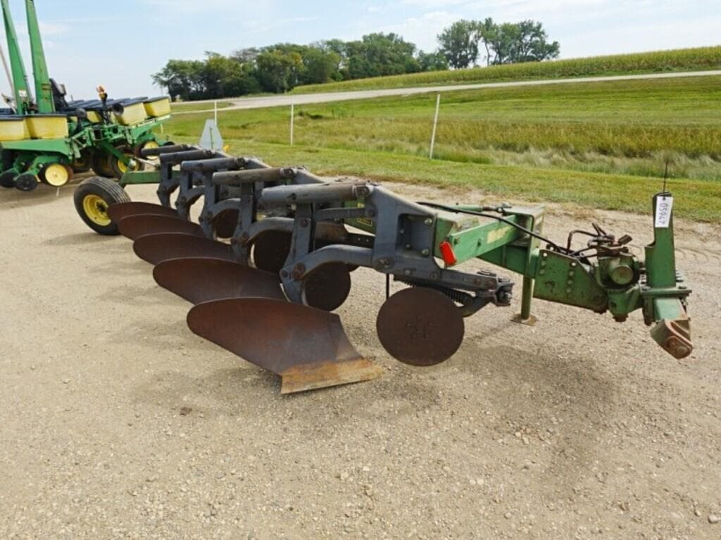 Image of John Deere 2600 Primary image