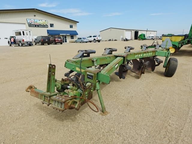Image of John Deere 2600 equipment image 1