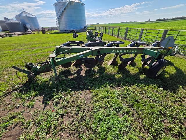 Image of John Deere 2600 equipment image 1