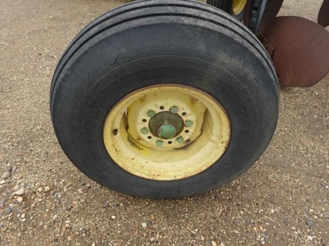 Image of John Deere 2600 equipment image 4