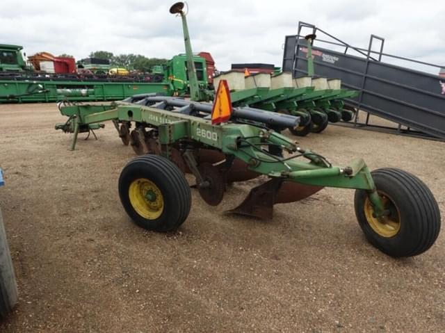 Image of John Deere 2600 equipment image 2