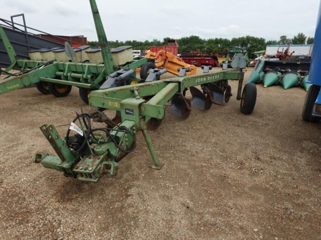 Image of John Deere 2600 Primary image