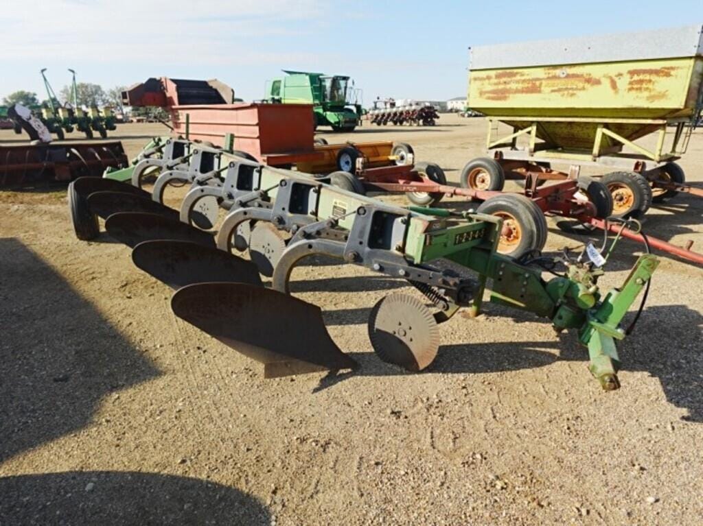 Main image John Deere 2600