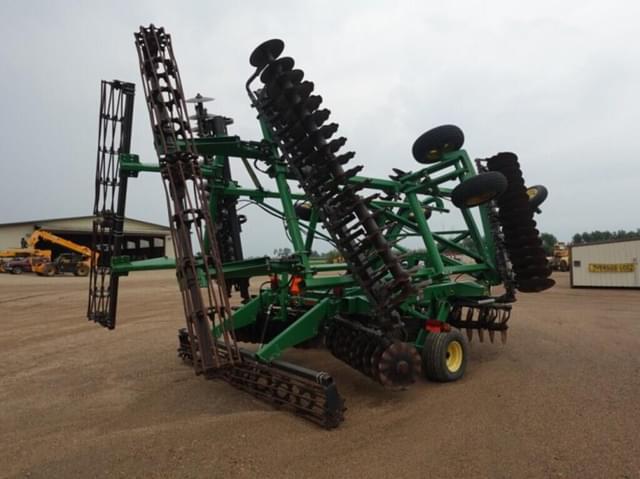 Image of John Deere 2623VT equipment image 2