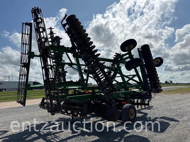 Image of John Deere 2623VT equipment image 2