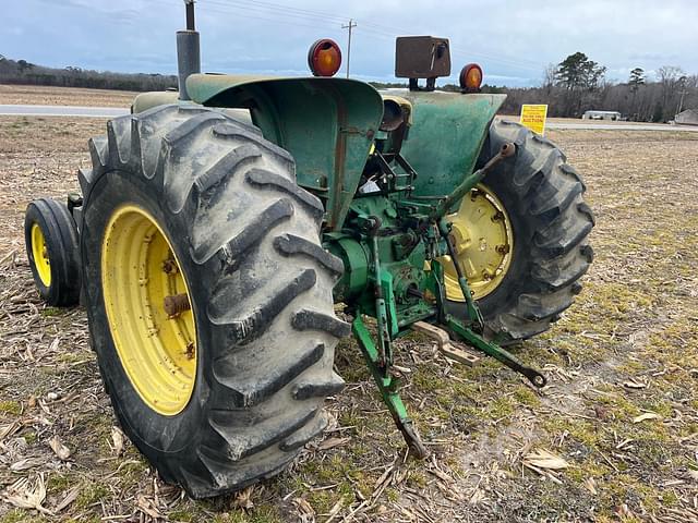 Image of John Deere 2640 equipment image 1