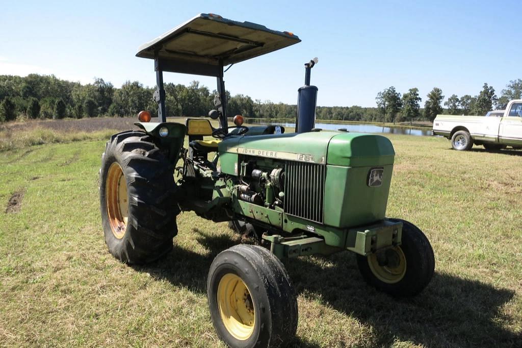 Image of John Deere 2640 Primary image