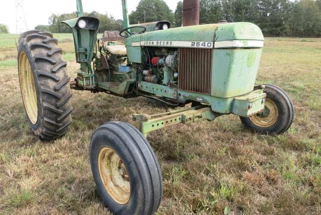 Image of John Deere 2640 equipment image 4