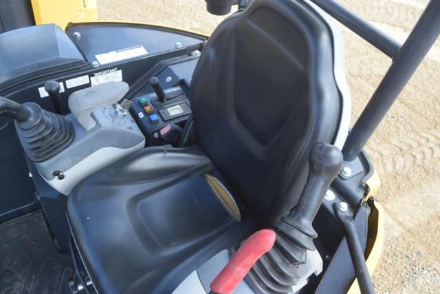 Image of John Deere 26G equipment image 4