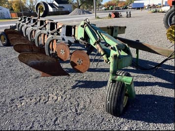 Main image John Deere 2700