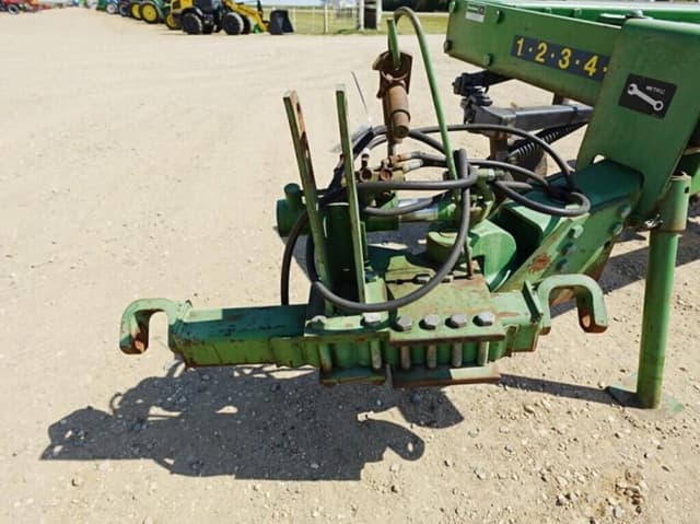 Image of John Deere 2700 equipment image 4