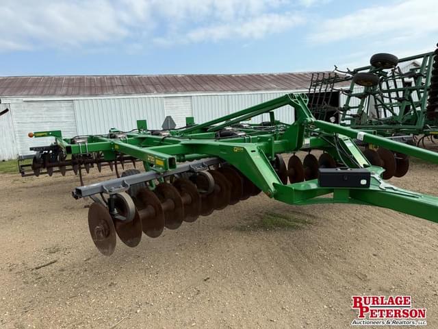 Image of John Deere 2720 equipment image 3