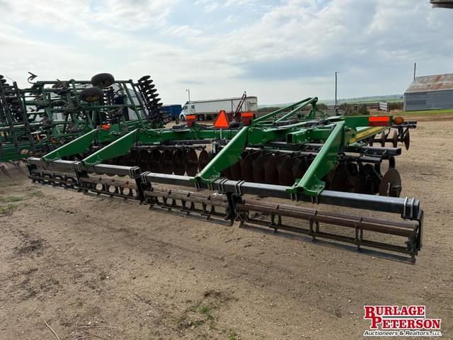 Image of John Deere 2720 equipment image 4