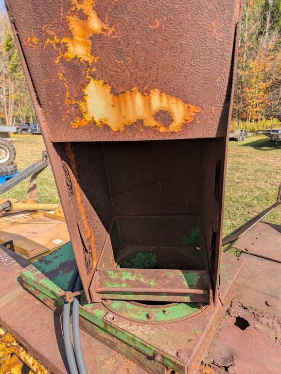Image of John Deere 275 equipment image 1