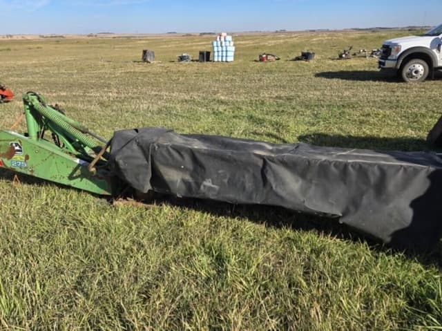 Image of John Deere 275 equipment image 1